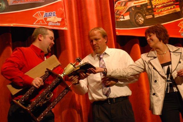 VanderBeek announces 2012 race plans